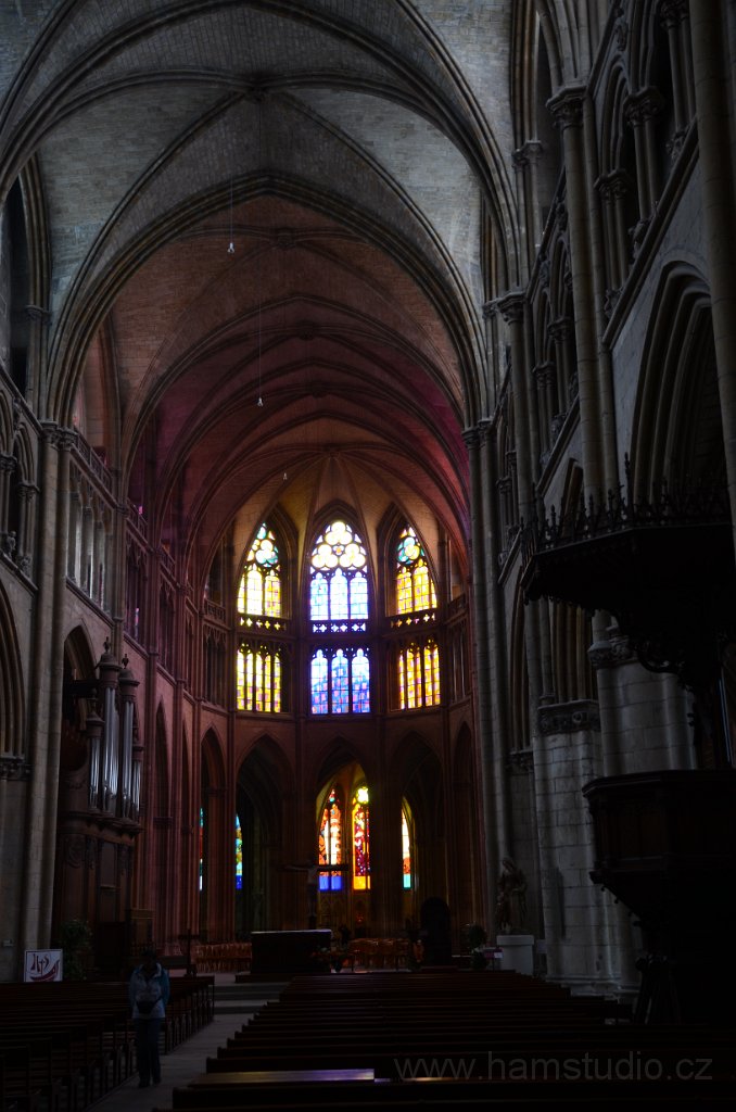 DSC_0684.JPG - Katedrála Saint Cyr et Sainte Julette v Nevers