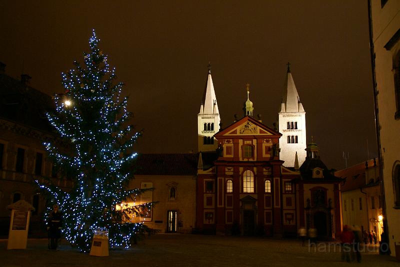 DSC04385.JPG - náměstí U svatého Jiří